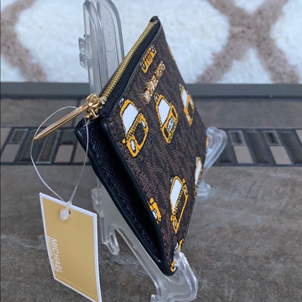 NEW YORK CITY Jet Set Travel Sm TZ Coinpouch - Picture 7 of 16